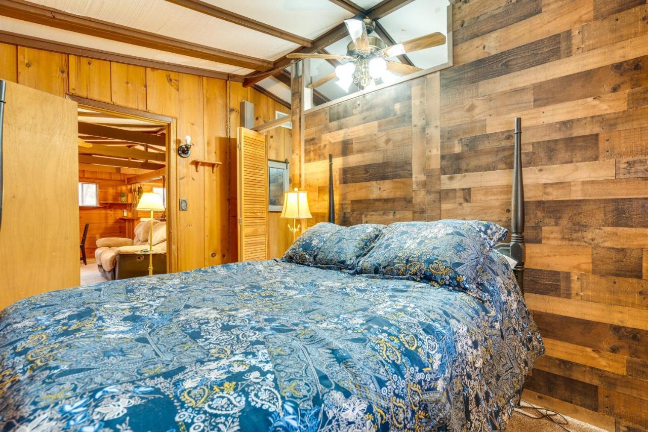 Peaceful Warne Cabin Fenced Yard And Screened Porch Brasstown Екстер'єр фото